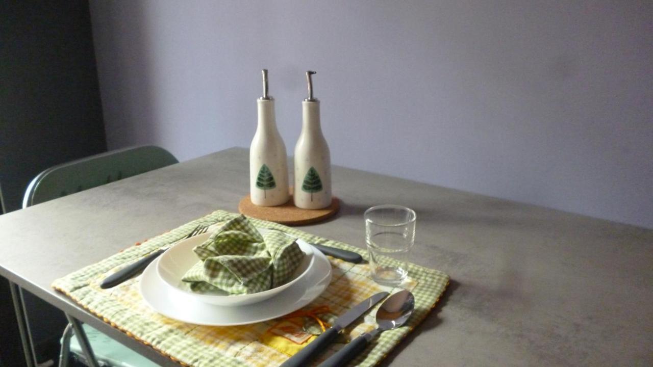Euforbia House Apartment ลิโด ดิ ออสเตีย ภายนอก รูปภาพ