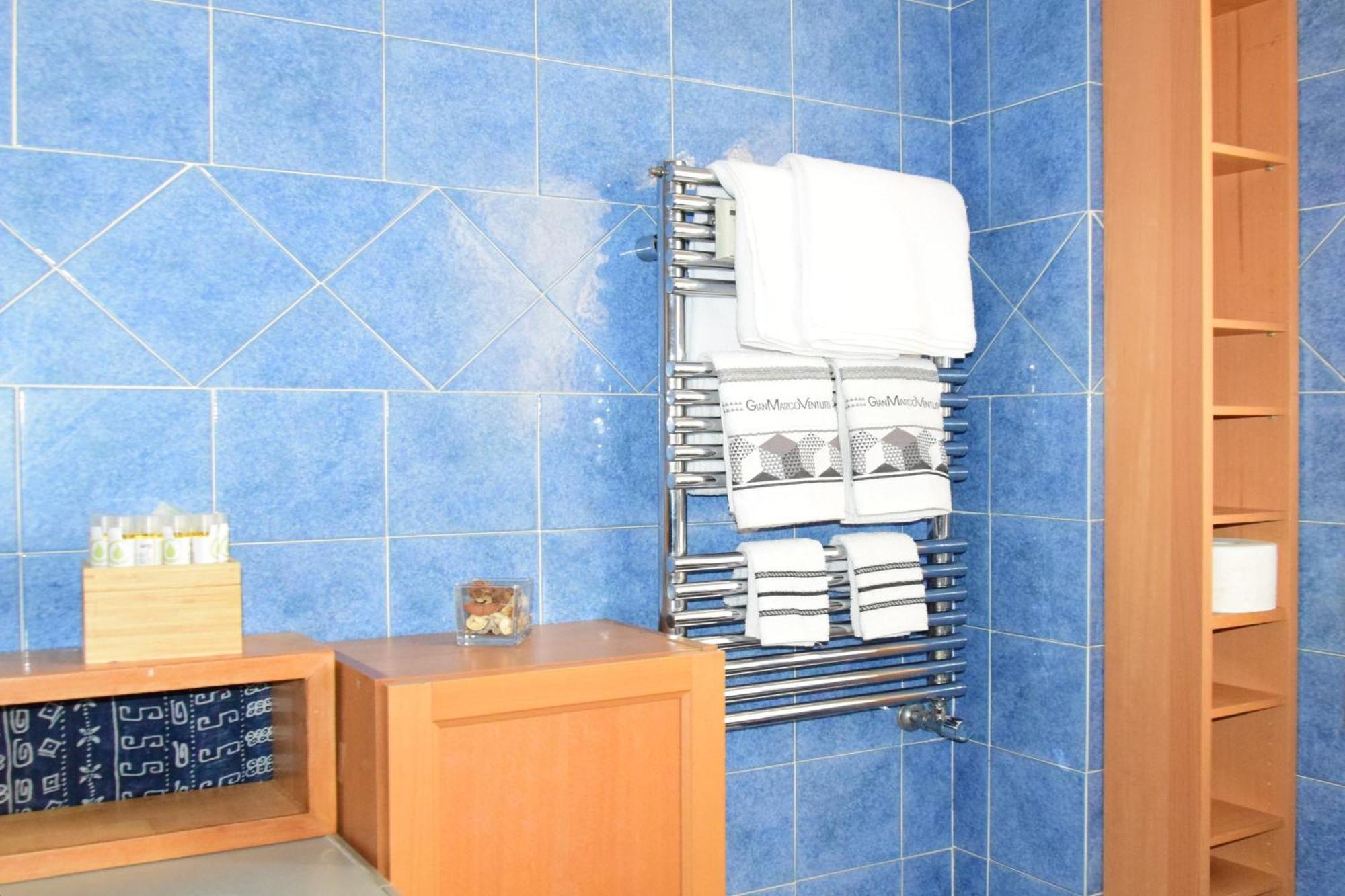 Euforbia House Apartment ลิโด ดิ ออสเตีย ภายนอก รูปภาพ
